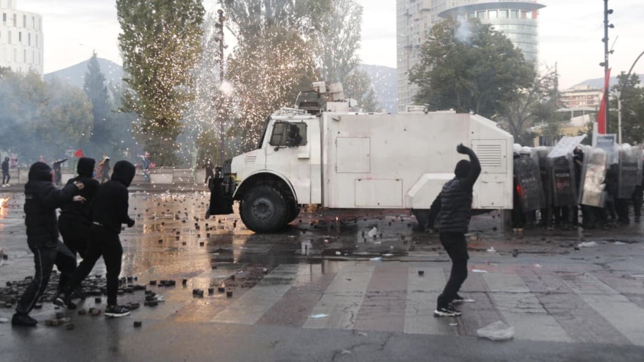 Violence at the youth protest: Interior Ministry issues appeal on minors