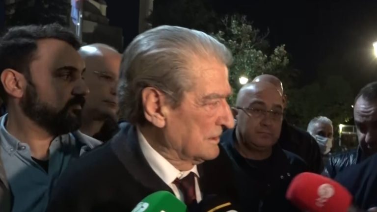 Berisha për tensionet në selinë e PD: “Ishte skenar”, mohon sulm nga protestuesit