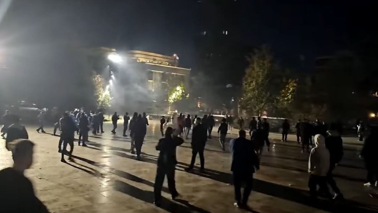 Protestuesi plagoset me plumb gome në bark, dërgohet me urgjencë te Trauma dhe operohet