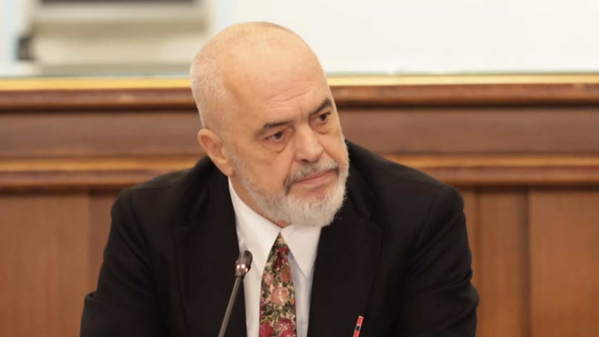 Rama te bankat: flet per “nje tjeter 21 janar”, paralajmeron masa te reja ndaj protestuesve