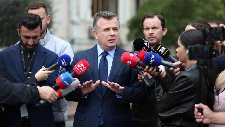 Balla pas kaosit në Kuvend: akuza për pagesa ndaj të miturve dhe mbrojtje për Policinë