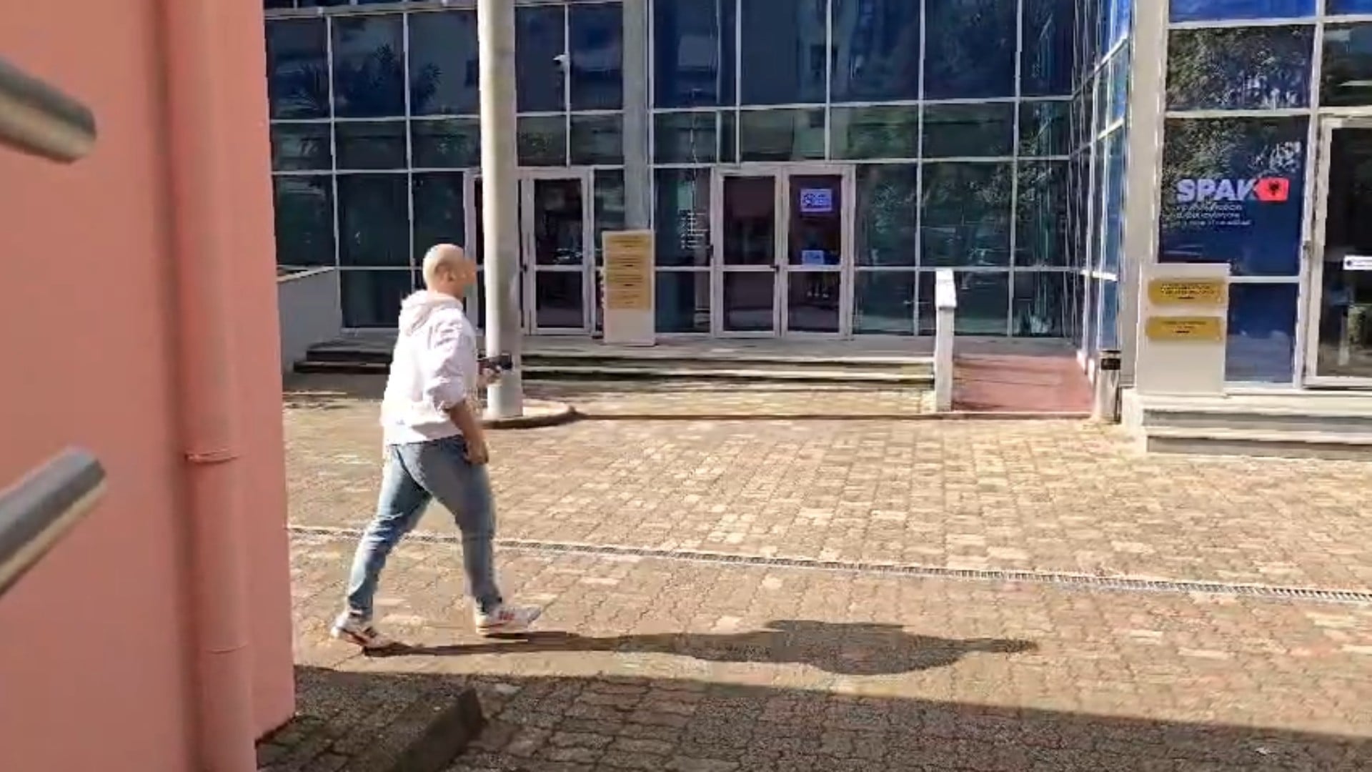 Erkand Qerimaj në SPAK, sportisti sqaron vizitën: Po bëj kallëzim ndaj Elez Gjozës