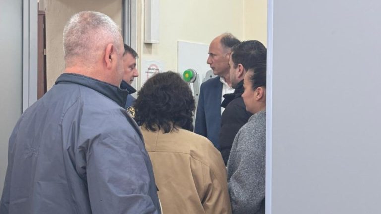 Vrasja e gjyqtarit Astrit Kalaja, Elvis dhe Gjon Shkëmbi para gjykatës me dyer të mbyllura