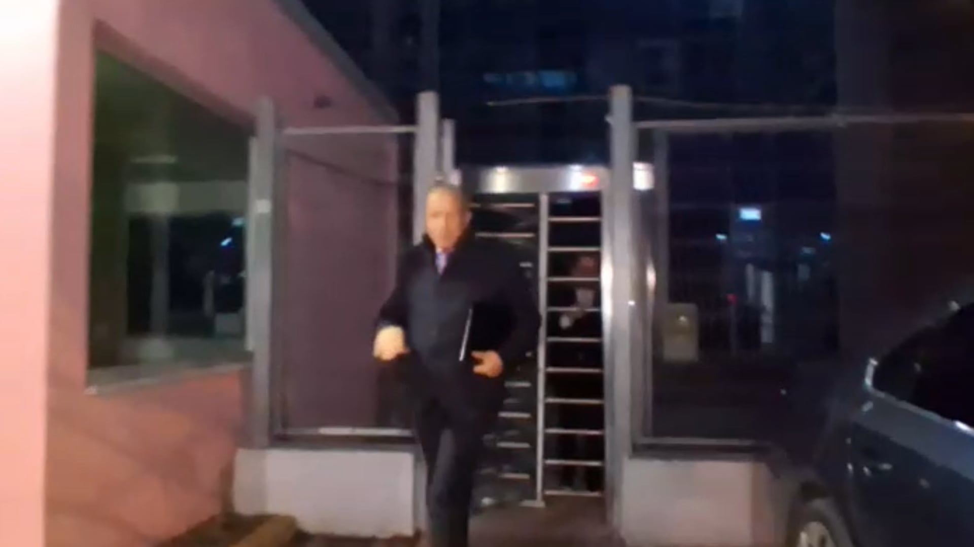 Behgjet Pacolli del nga SPAK pas 7 orësh: denoncim penal për Aeroportin e Vlorës