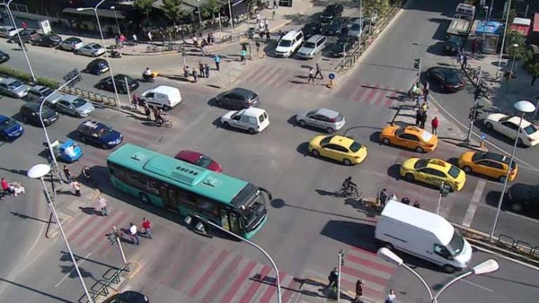 Raporti i KLSH: Mbi gjysma e kamerave të trafikut në Tiranë ishin jashtë pune para protestave