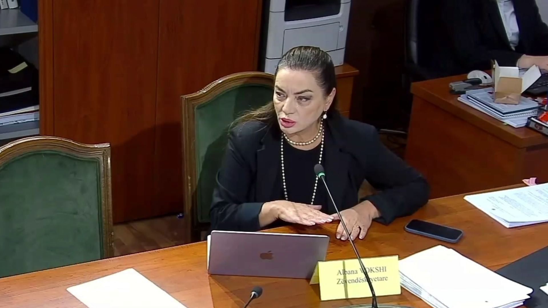 Vokshi në komision: Balluku mbrohet politikisht, opozita bojkoton jetën parlamentare