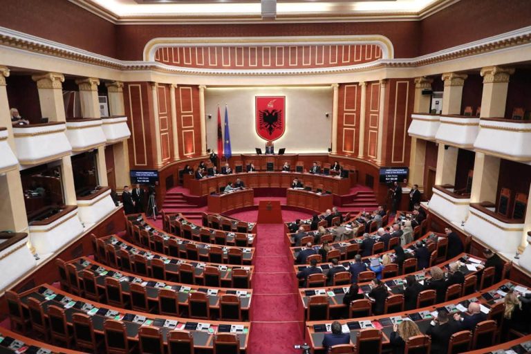 Zgjedhjet lokale 2027, PS pranon konsultimet me Begajn; PD i quan “teatër”