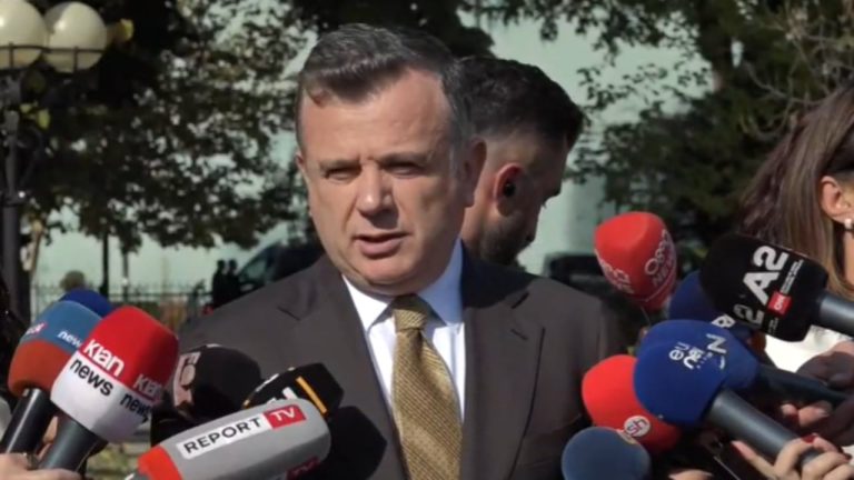 Dorëheqja e Gogut për Veliajn? Balla shmang përgjigjen dhe fshihet pas mbledhjeve me dyer të mbyllura