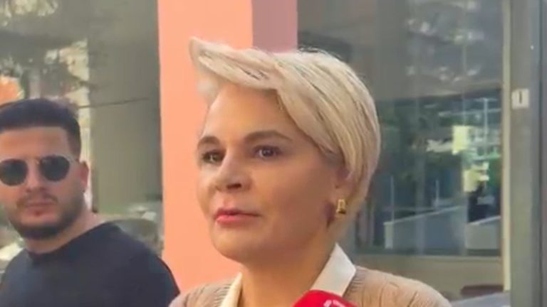 Monika Kryemadhi pas shtyrjes së seancës: SPAK ka shkelur procedurat, procesi po cenon mbrojtjen