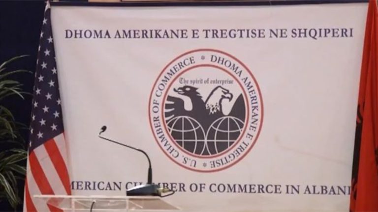 Paketat Fiskale 2027: AmCham kundër rritjes së taksave, kërkon analiza dhe konsultim real